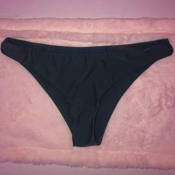 Swimsuit bottoms - Picture 1 of 1